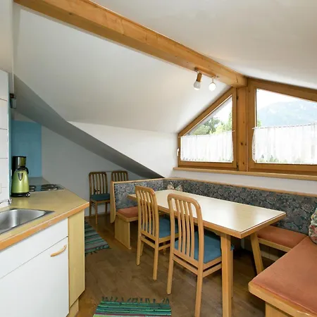 In Zauchensee Near Bus アルテンマルクト・イム・ポンガウ