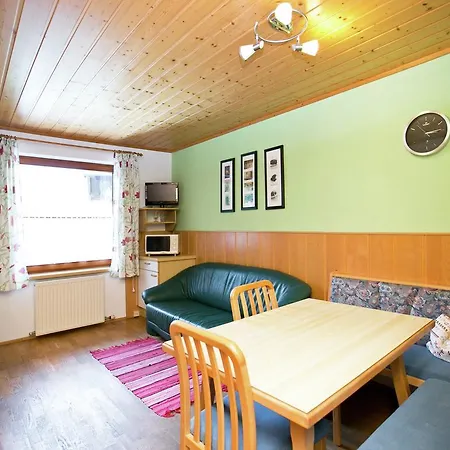Wonderful Holiday Home With Mountain Views Holiday home