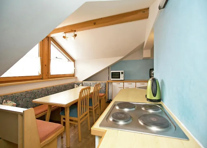 In Zauchensee Near Bus * アルテンマルクト・イム・ポンガウ