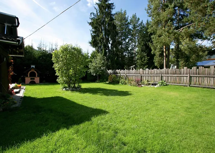 In Zauchensee Near Bus * アルテンマルクト・イム・ポンガウ